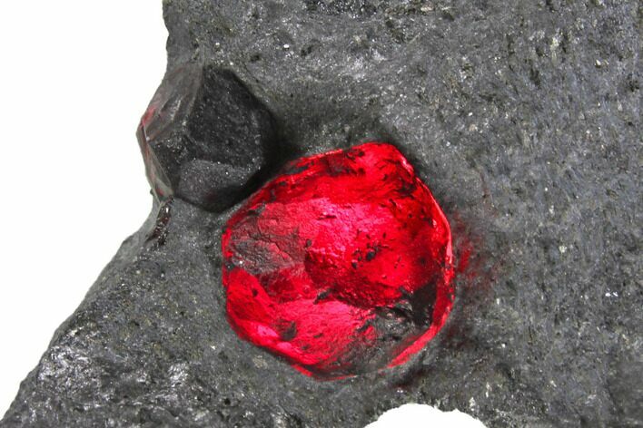 Plate of Two Red Embers Garnet in Graphite - Massachusetts #148138